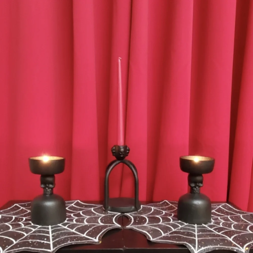 NWT Pair of Skull Candle Holders‎ - For Pillar Candles